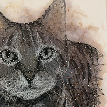 Load image into Gallery viewer, String Art Pet Portrait
