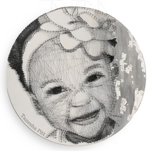 Load image into Gallery viewer, Children String Art Portrait (Round) 24&#39;&#39;
